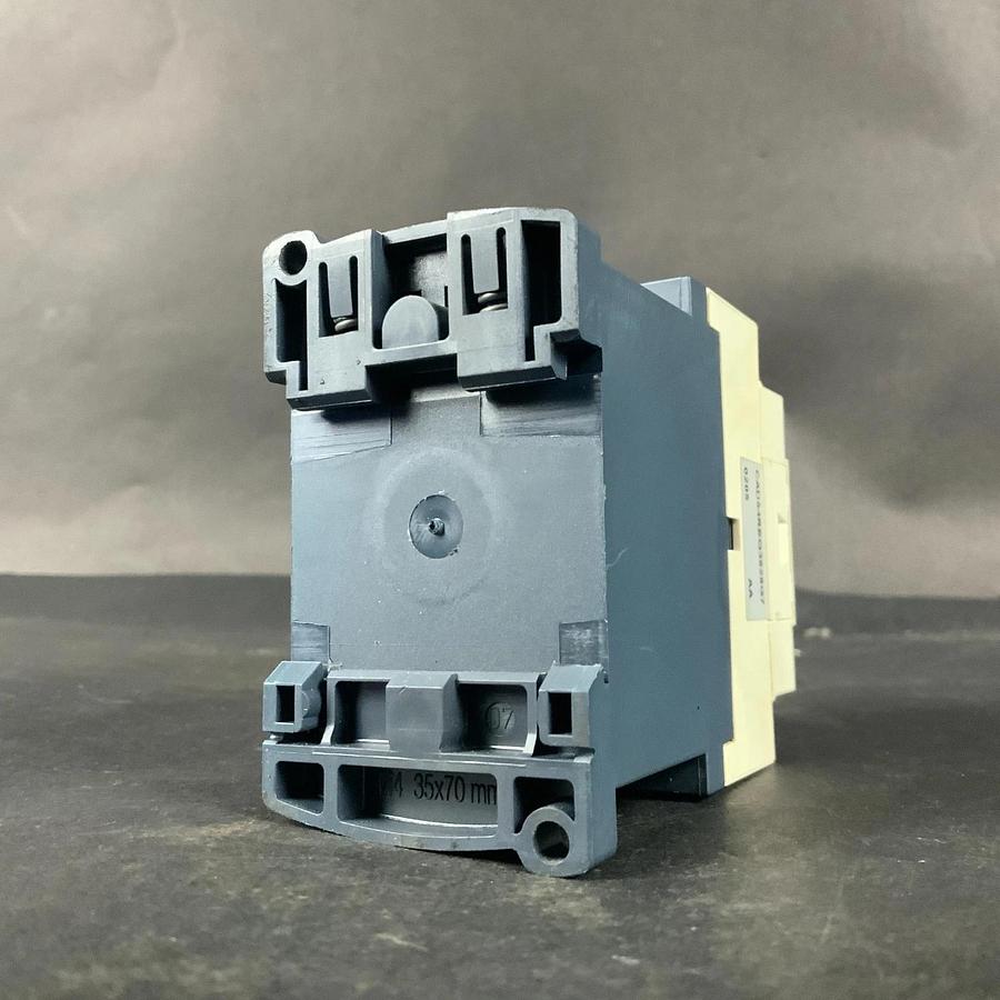 Used SCHNEIDER ELECTRIC CA32BD CONTROL RELAY ($15 OBO)