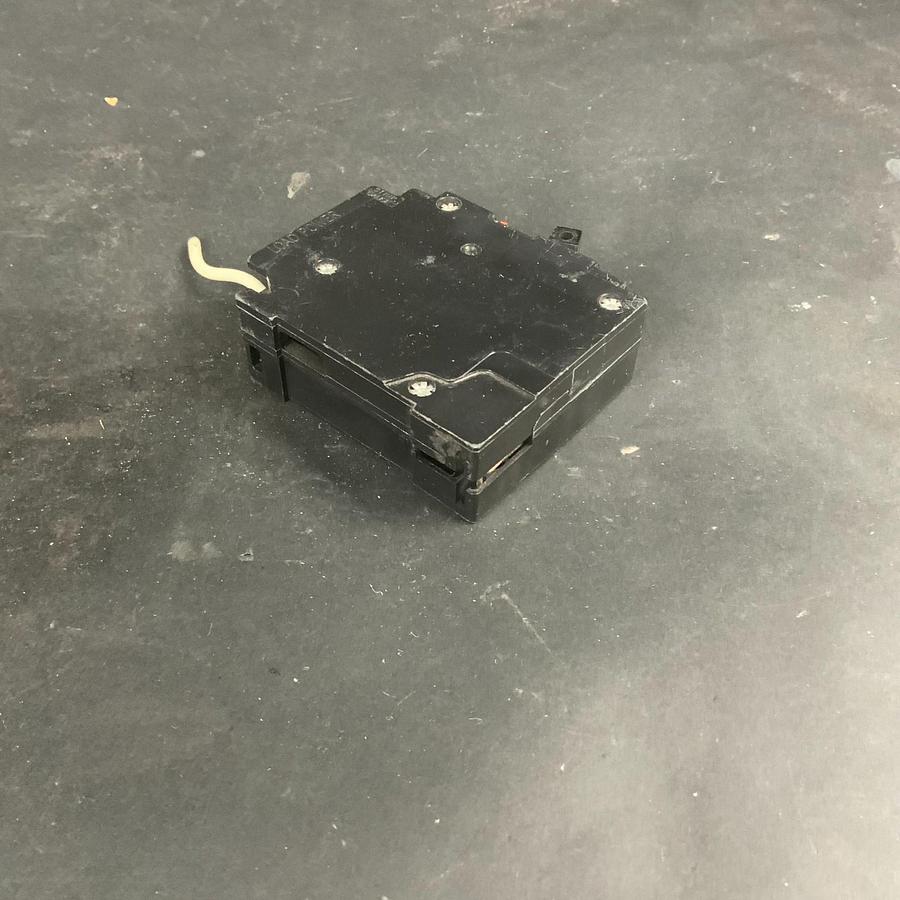Used SIEMENS QF130 CIRCUIT BREAKER ($10 OBO)