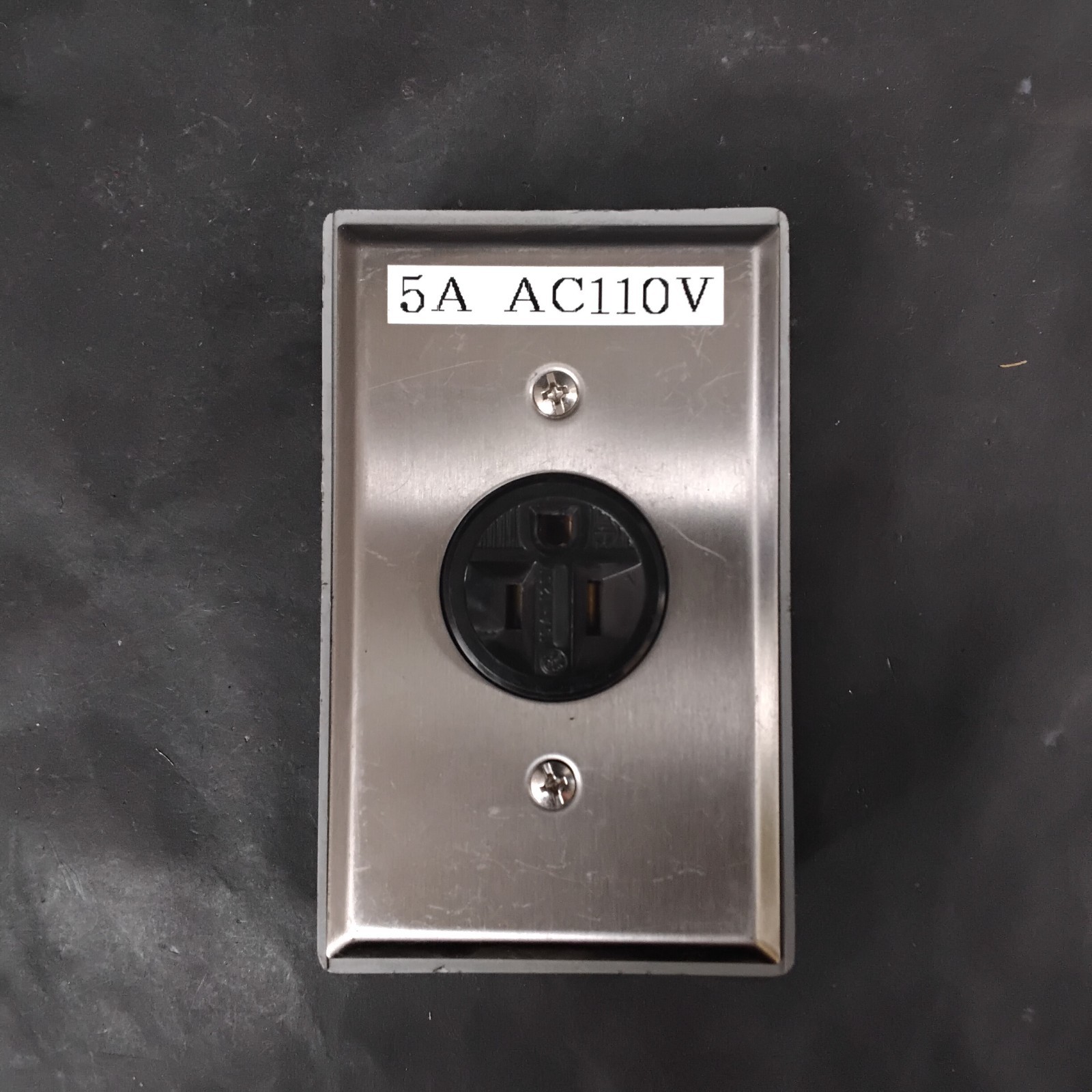 Used 15A STAINLESS STEEL RECEPTACLE OUTLET ($14 OBO)