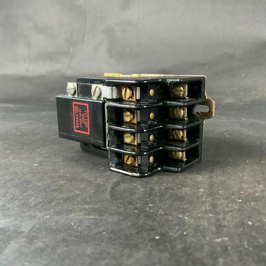 Used ALLEN BRADLEY 702-TOD93 MOTOR STARTER ($30 OBO)