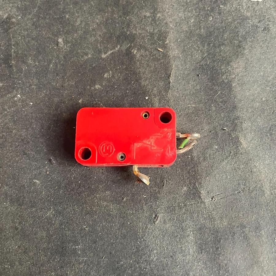 Used MARQUARDT 1005 0424 MICRO SWITCH
