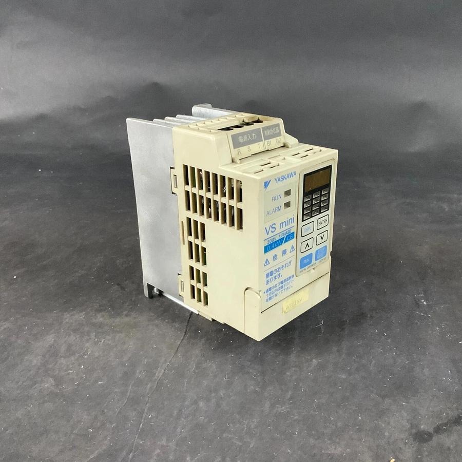 Used YASKAWA CIMR-XCBA20P4 INVERTER ($120 OBO)