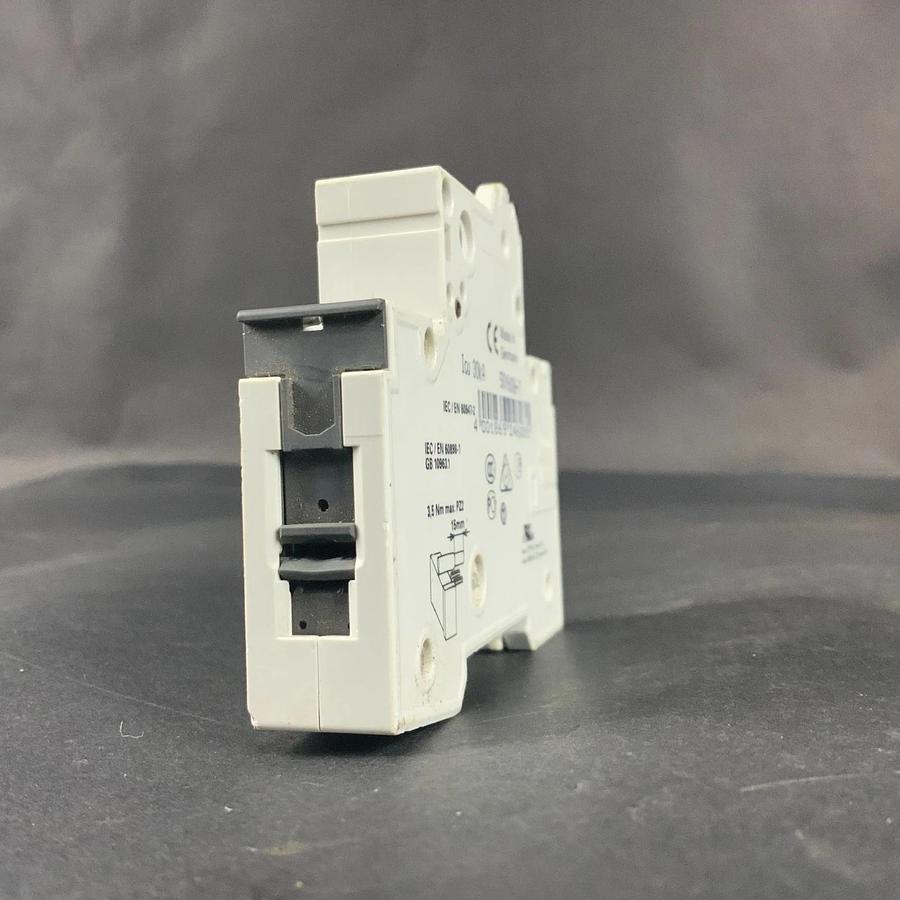Used SIEMENS 5SY6106-7 CIRCUIT BREAKER ($30 OBO)