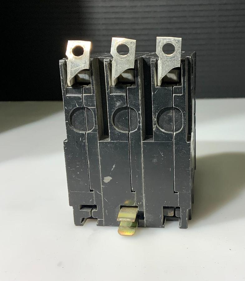 Used SUQARE D QOB310 LK-4759 ($39.99/EACH OBO)