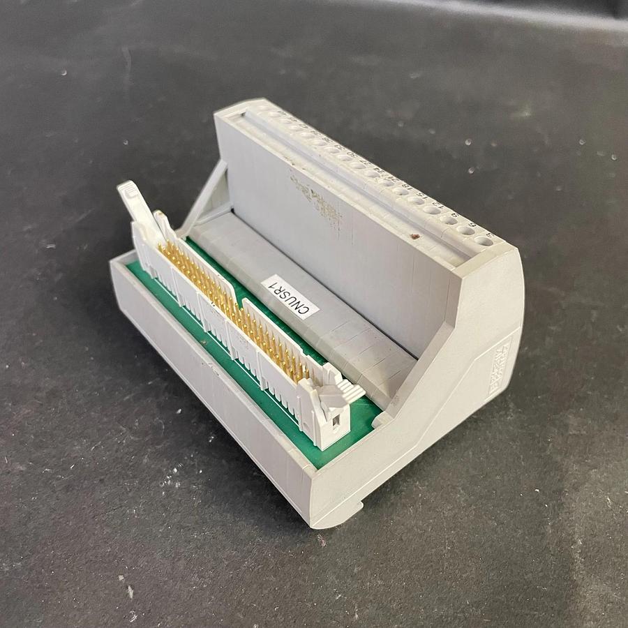 Used PHOENIX VIP-3/SC/FLK50 TERMINAL BOARD INDUSTRIAL CONTROL INTERFACE MODULE OEM