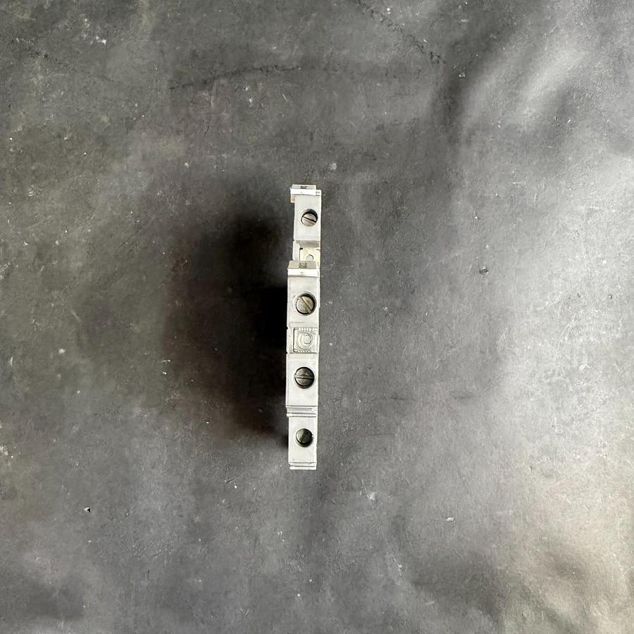 Used ENTRELEC M/8-D TERMINAL BLOCK ($5 OBO)