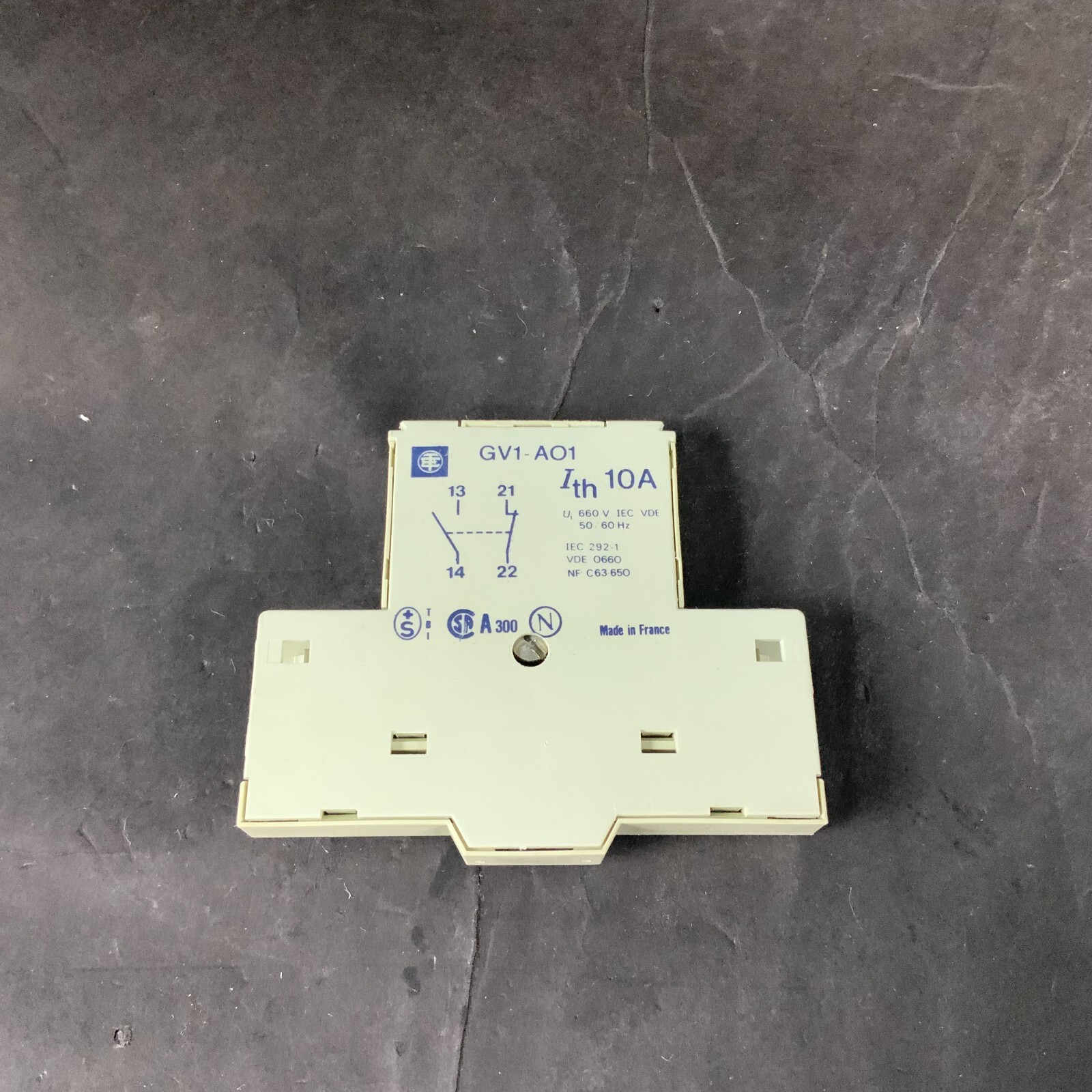Used TELEMECANIQUE GV1-A01 AUXILIARY CONTACT ($8 OBO)