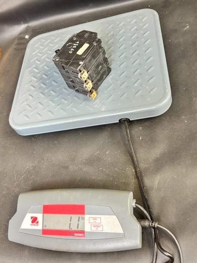 Used GENERAL ELECTRIC THQB32060 CIRCUIT BREAKER