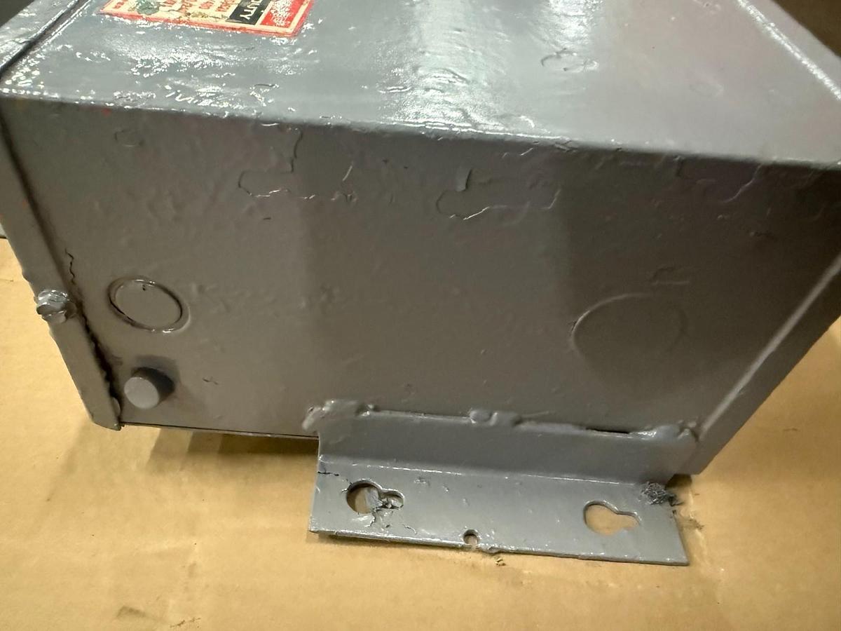 Used HEVI-DUTY CAT. NO. HS1F2A Transformer - 2.0 kVA - ($150 OBO)