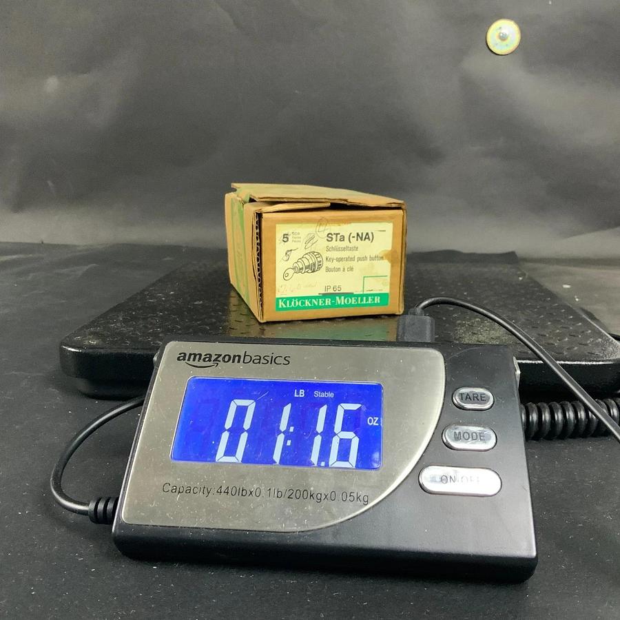 Used KLOCKNER MOELLER STA(-NA) KEY-OPERATED PUSH BUTTON - QTY 4 ($40 OBO)