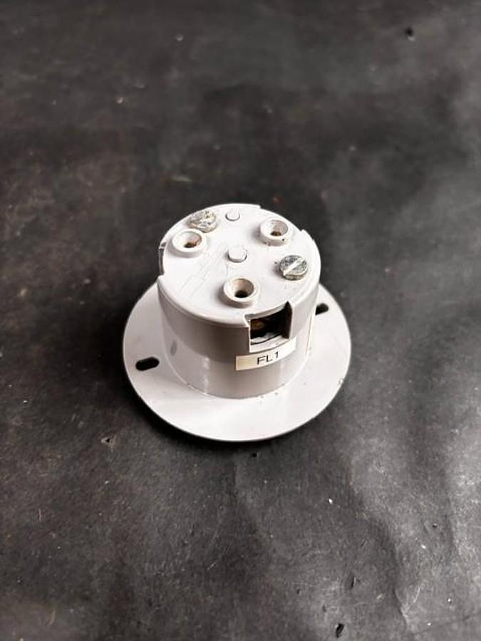 Used PASS & SEYMOUR 4715-SS RECEPTACLE PLUG