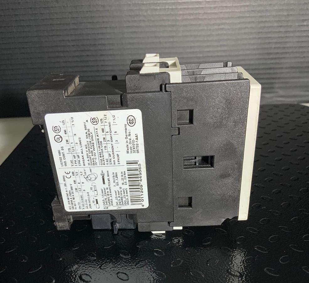 Used SIEMENS 3RT1023-1BB40 ($129.99/EACH OBO)