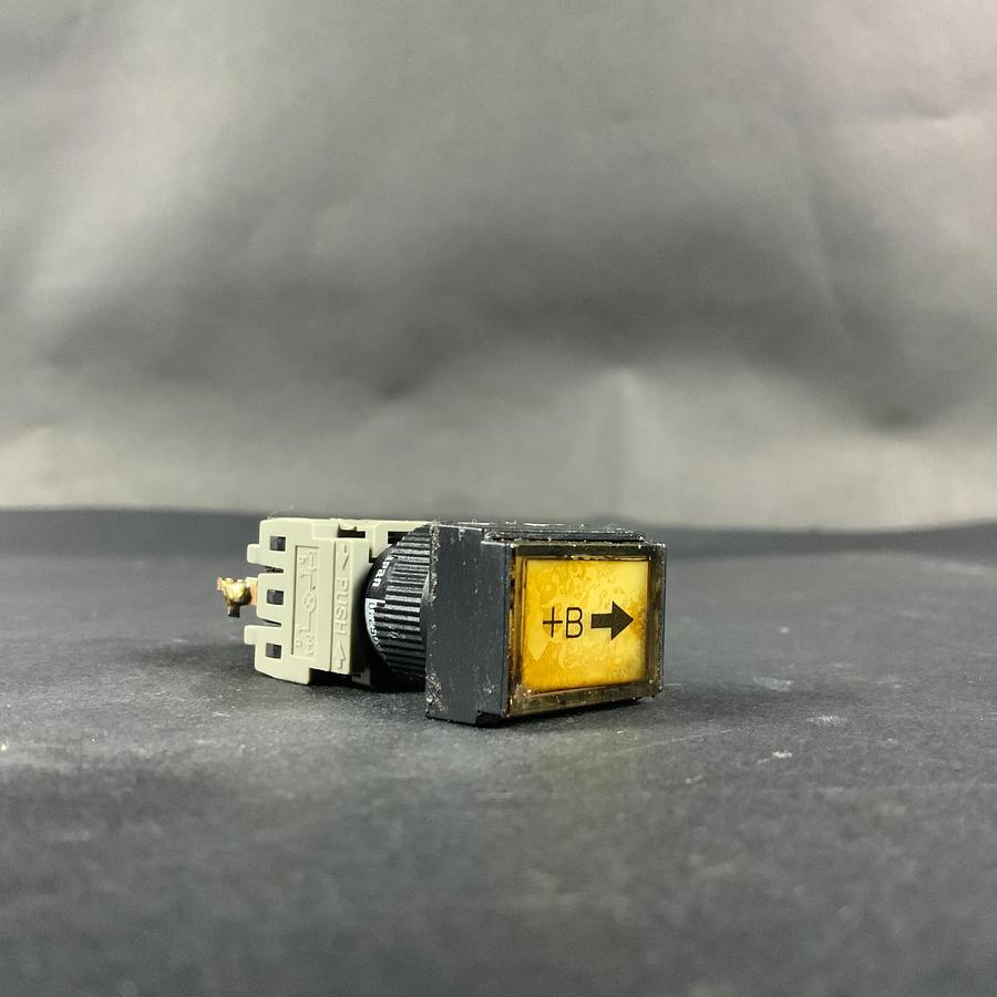 Used FUJI ELECTRIC AH165-TL PUSHBUTTON ($25 OBO)