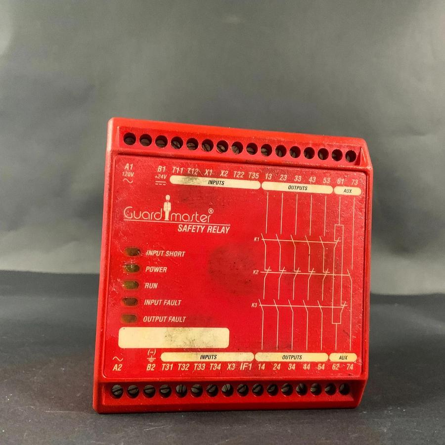 Used ALLEN BRADLEY 440R-ZBR520AZ1 GUARDMASTER SAFETY RELAY ($50 OBO)