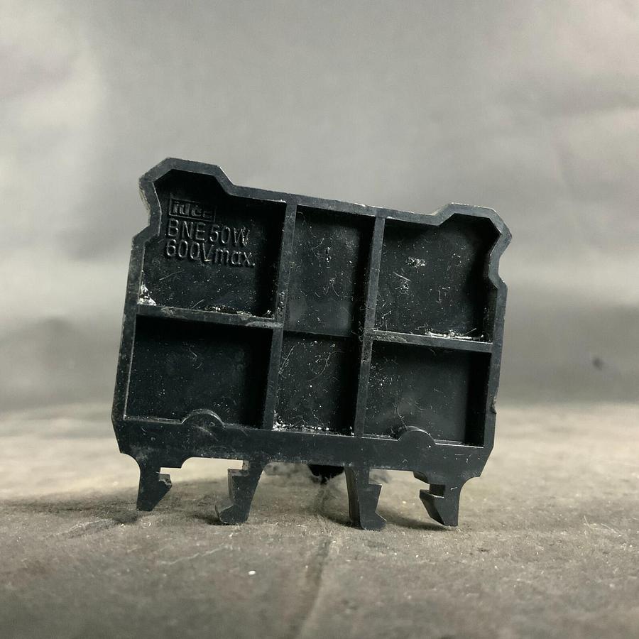 Used IDEC BNE50W END PLATE - SET OF 4 ($5 OBO)