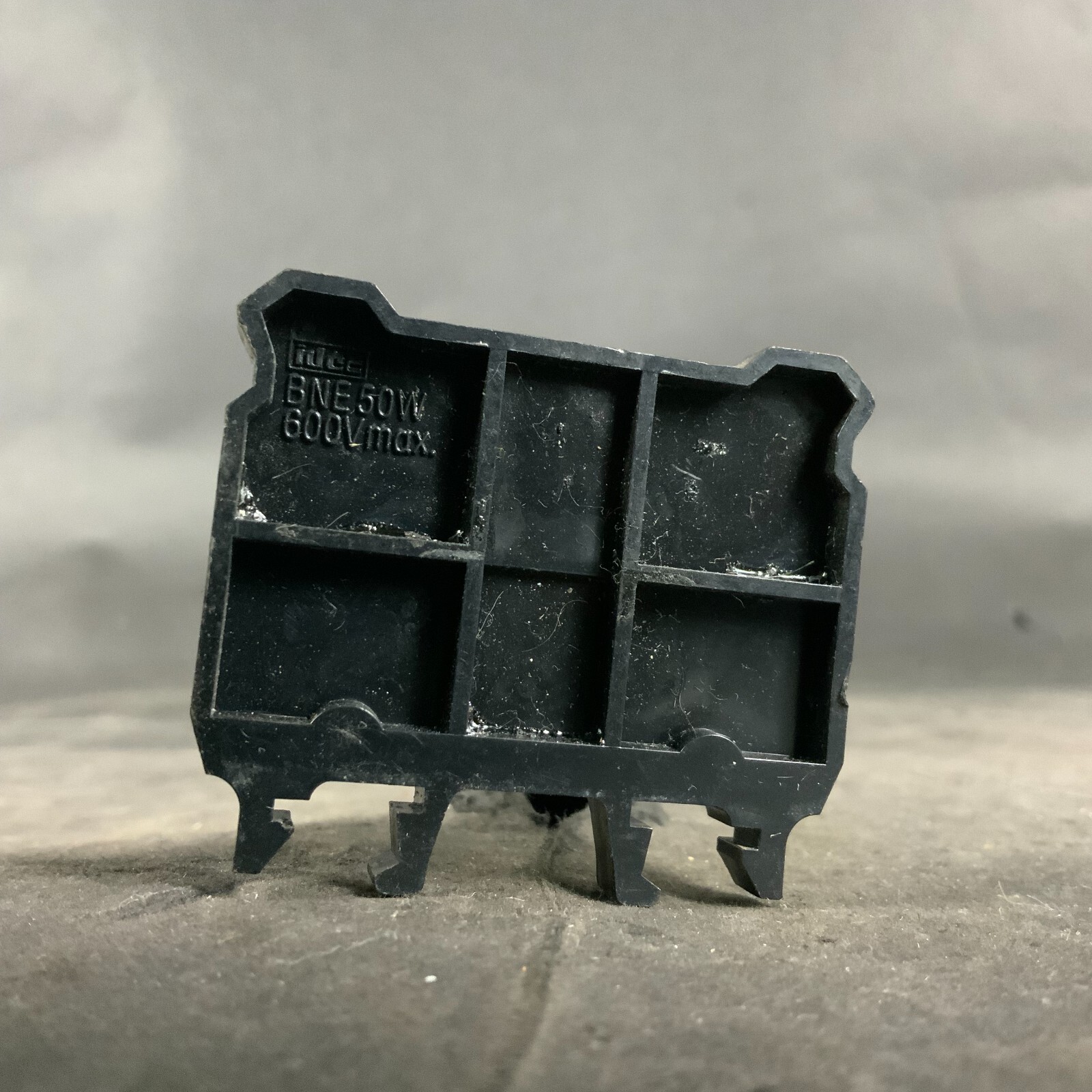 Used IDEC BNE50W END PLATE - SET OF 4 ($5 OBO)