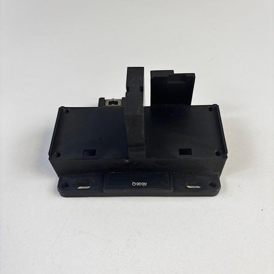 Used FUJI SJ-06 MAGNETIC CONTACTOR MOUNTING BASE