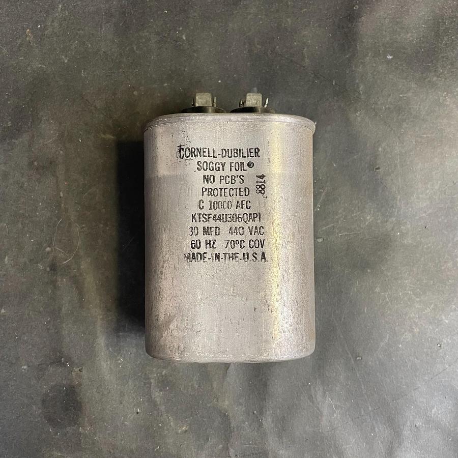 Used CORNELL-DUBILIER KTSF44U306QAPI CAPACITOR