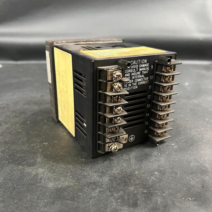 Used HONEYWELL UDC2000 CONTROLLER ($160 OBO)