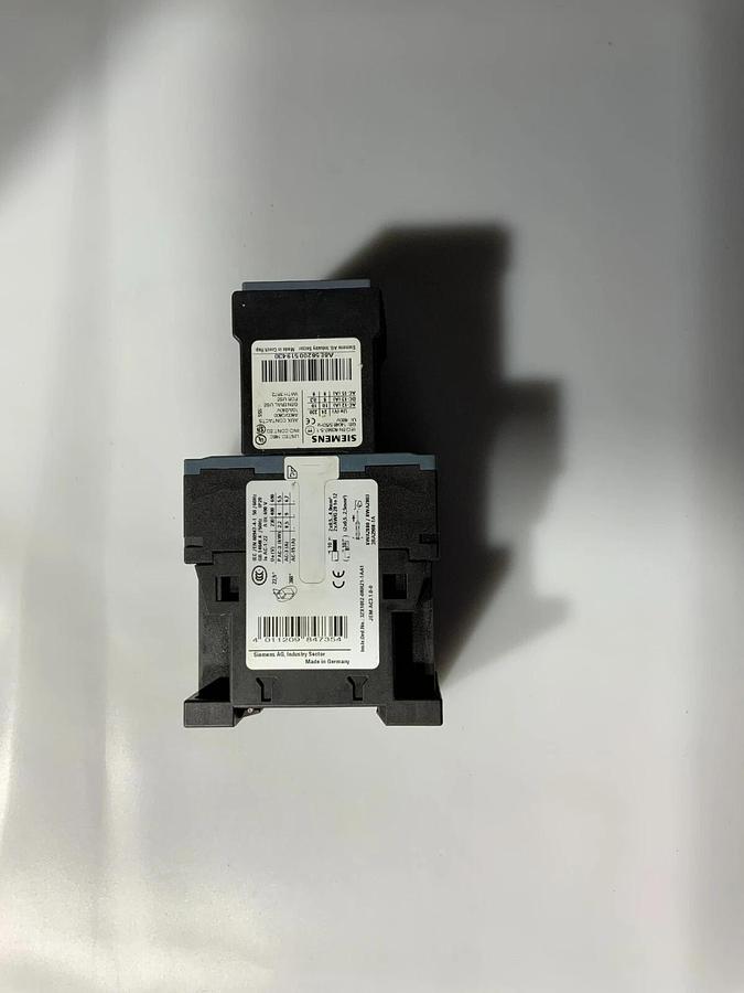 Used SIEMENS 3RT2016-2BB44-3MA0 ($18.99 OBO)