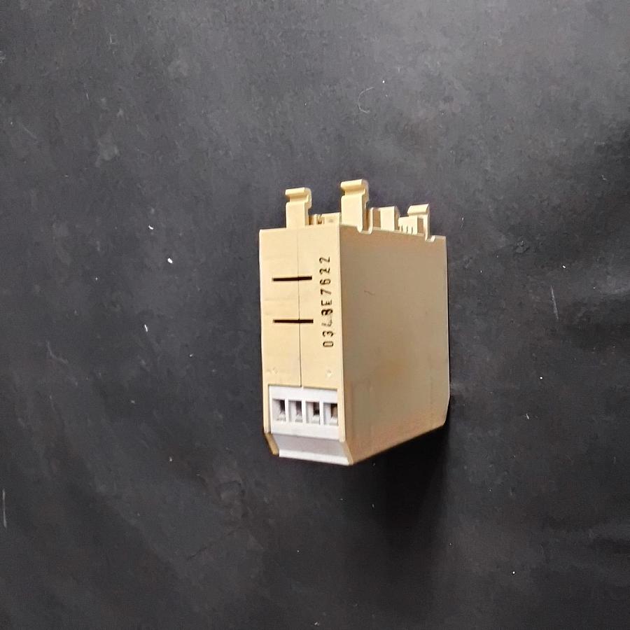 Used SIEMENS 3TX7002-1FB02 COUPLING RELAY ($13 OBO)