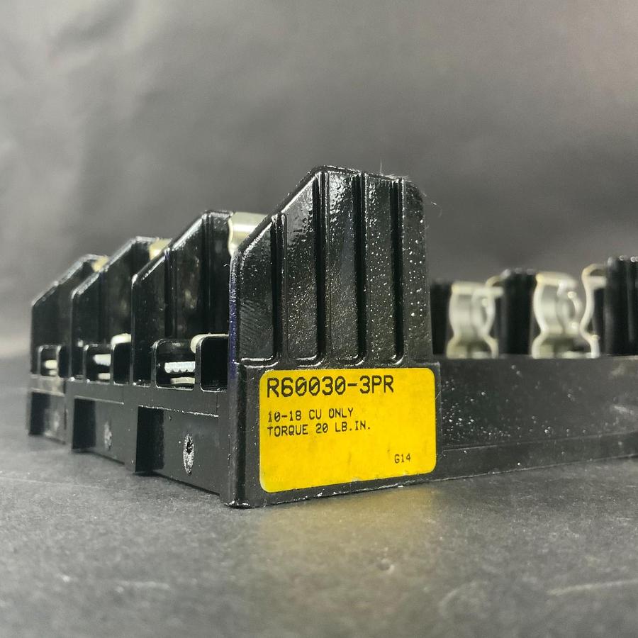 Used BUSSMANN R60030-3PR FUSE BLOCK ($13 OBO)
