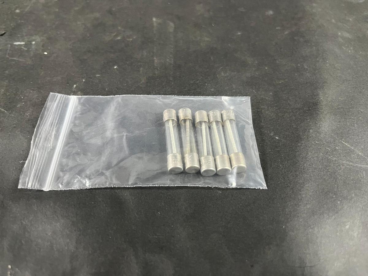 Used BUSSMANN MDL 1A FUSE DET OF 5 ($5 OBO)