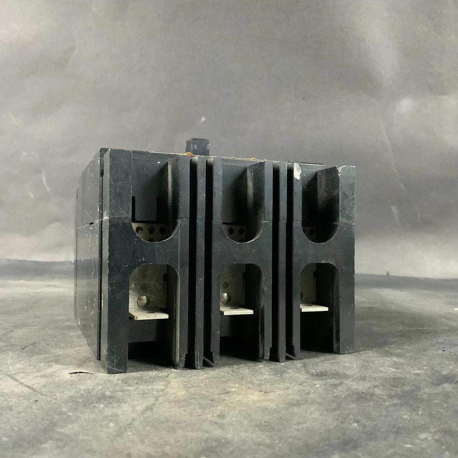Used WESTINGHOUSE EHB3015L CIRCUIT BREAKER ($35 OBO)