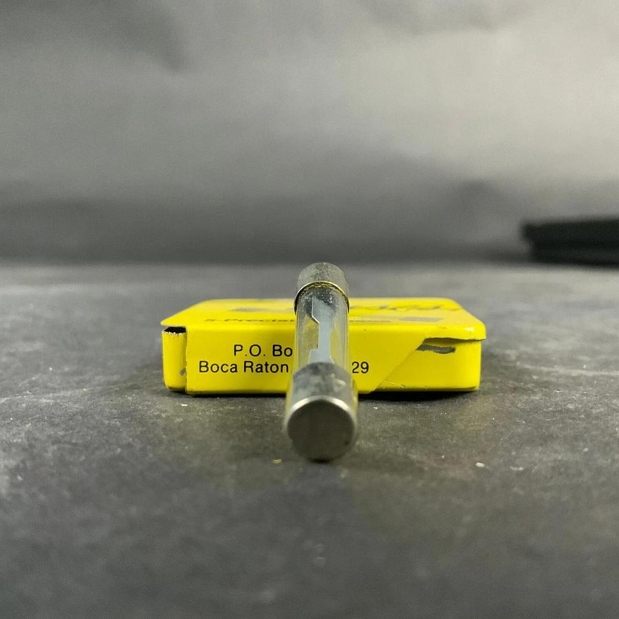 Used D&R 3AG-15A-32V FUSE - SET OF 5 ($5 OBO)