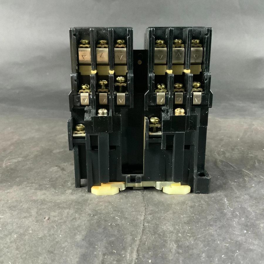 Used MITSUBISHI MSO-KR11 REVERSING STARTER ($20 OBO)