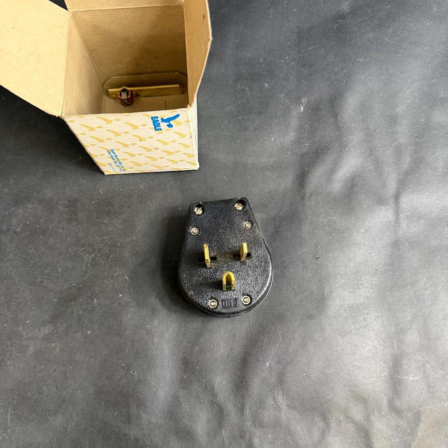 EAGLE 42-BOX UNIVERSAL ANGLE GROUNDING CAP ($15 OBO)
