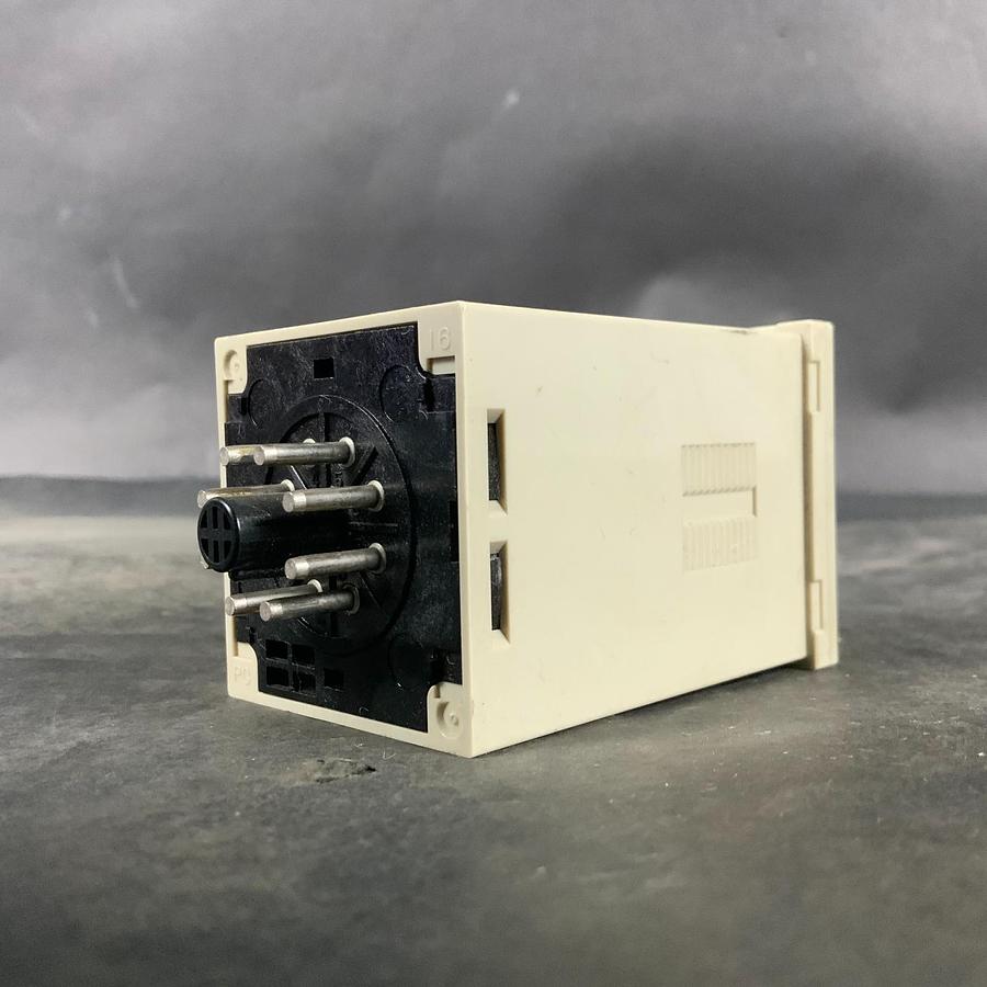 Used OMRON H3BH-8 TIMER ($20 OBO)