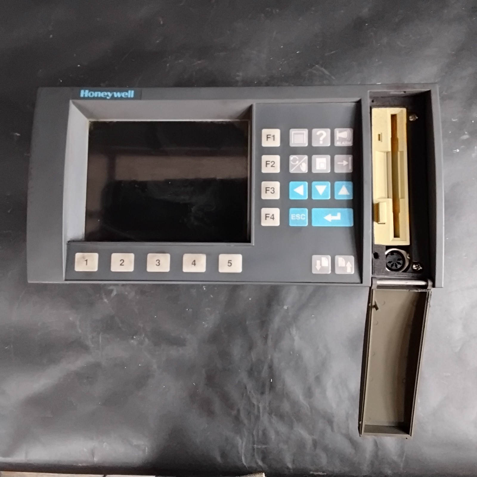 Used HONEYWELL 559T12-0024-24 OPERATOR INTERFACE ($400 OBO)