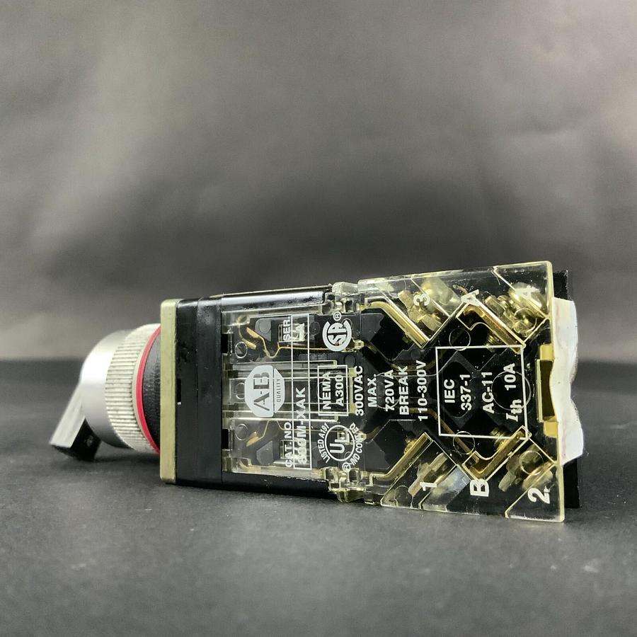 Used ALLEN BRADLEY 800MR-HX2B SELECTOR SWITCH ($20 OBO)