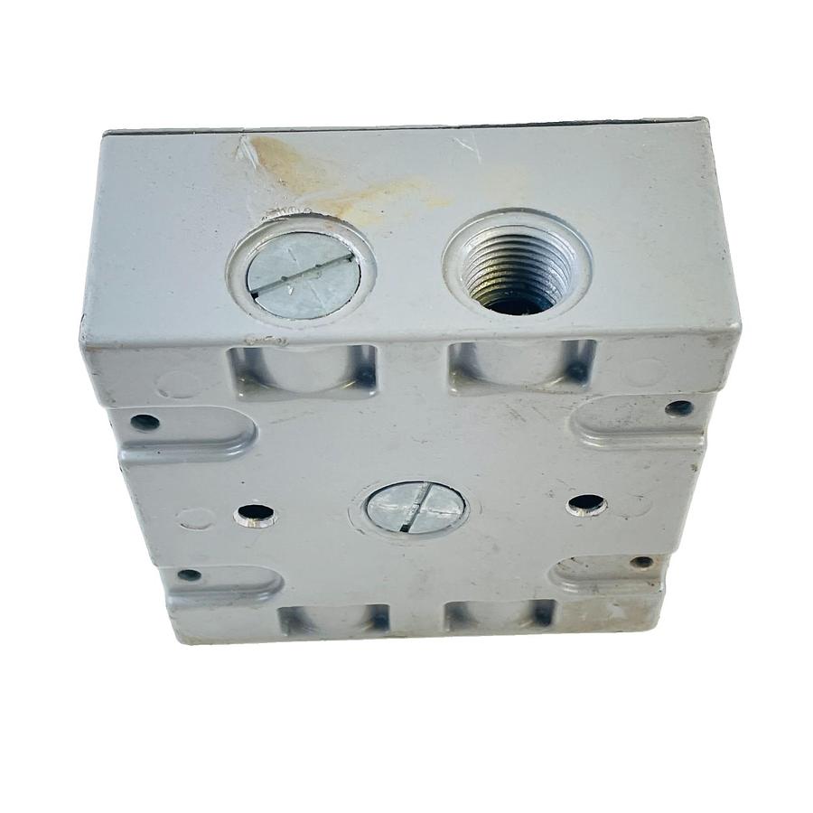 Used BELL 5337-0 2 GANG WEATHERPROOF OUTLET BOX DUAL SPRING DOOR COVER 1/2 IN