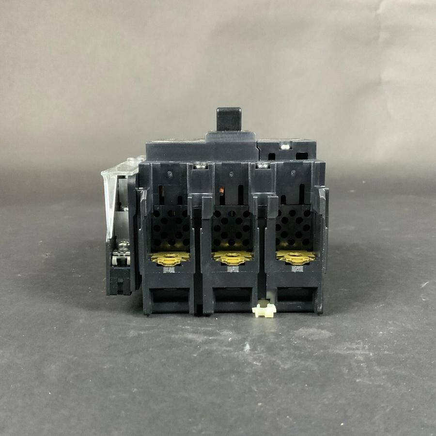 FUJI ELECTRIC SA33C BB3ASC 005 CIRCUIT BREAKER ($120 OBO) - LOT OF 6