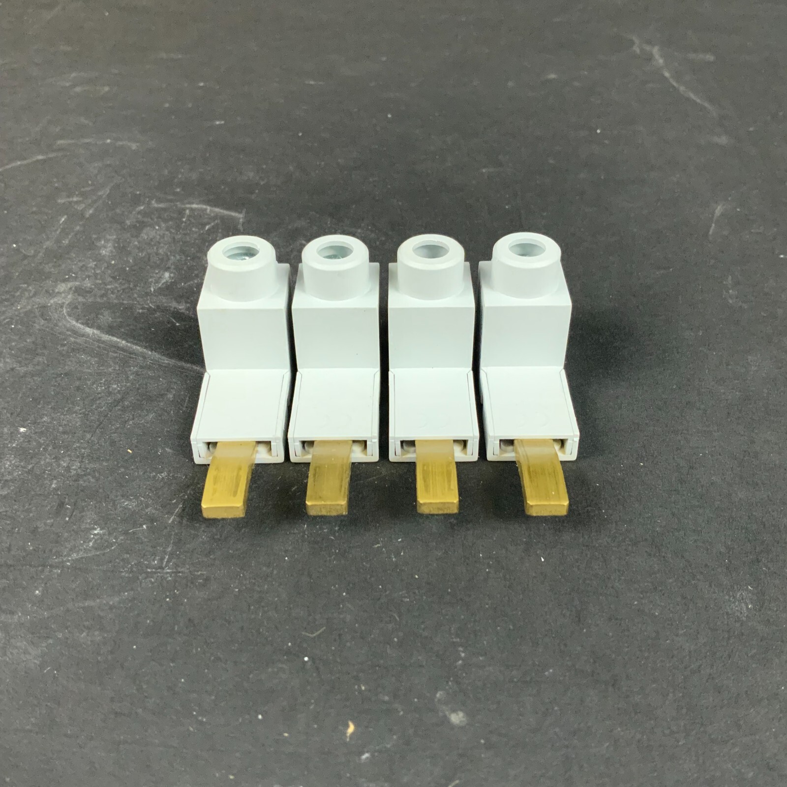 CUTLER HAMMER EATON WBCPPL POWER LUG - SET OF 4 - NEW ($30 OBO)