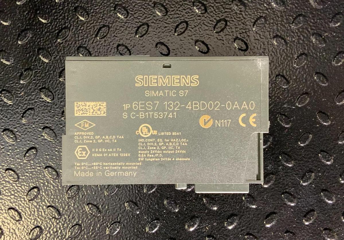 Used SIEMENS 6ES7132-4BD02-0AA0 ($79.99/EACH OBO)