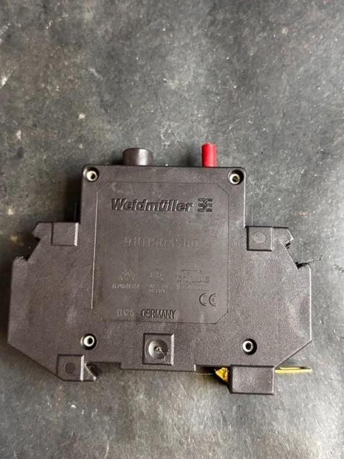 Used WEIDMULLER 9101503500 THERMAL CIRCUIT BREAKER ($14 OBO)