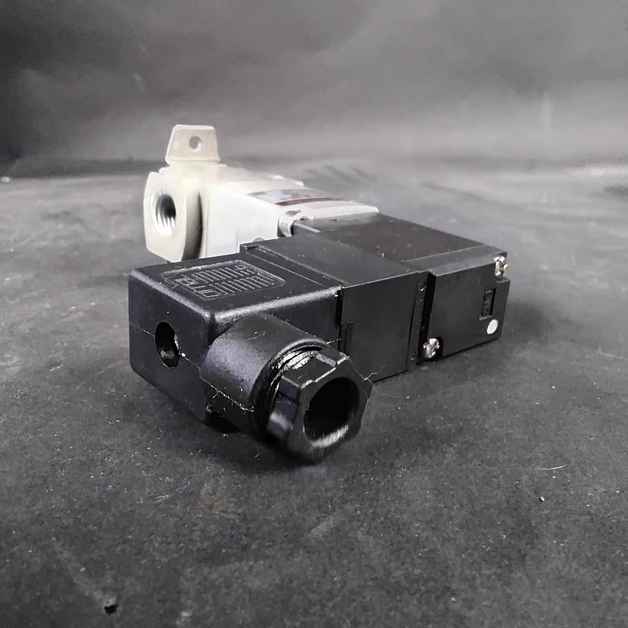 Used SMC VNA111A-8A-5DZ-B PROCESS VALUE ($40 OBO)