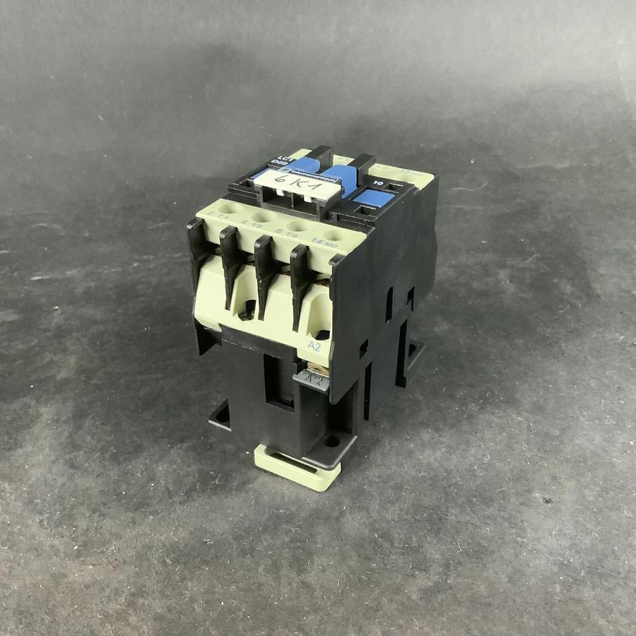 Used TELEMECANIQUE LC1-D0910-P7 CONTACTOR (