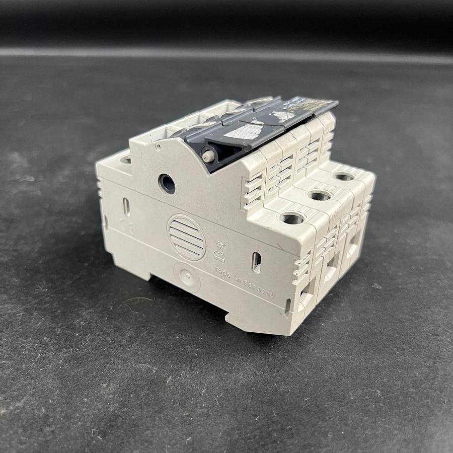 Used ALLEN BRADLEY 1492-FB3C30-L SER B FUSE HOLDER ($30 OBO)