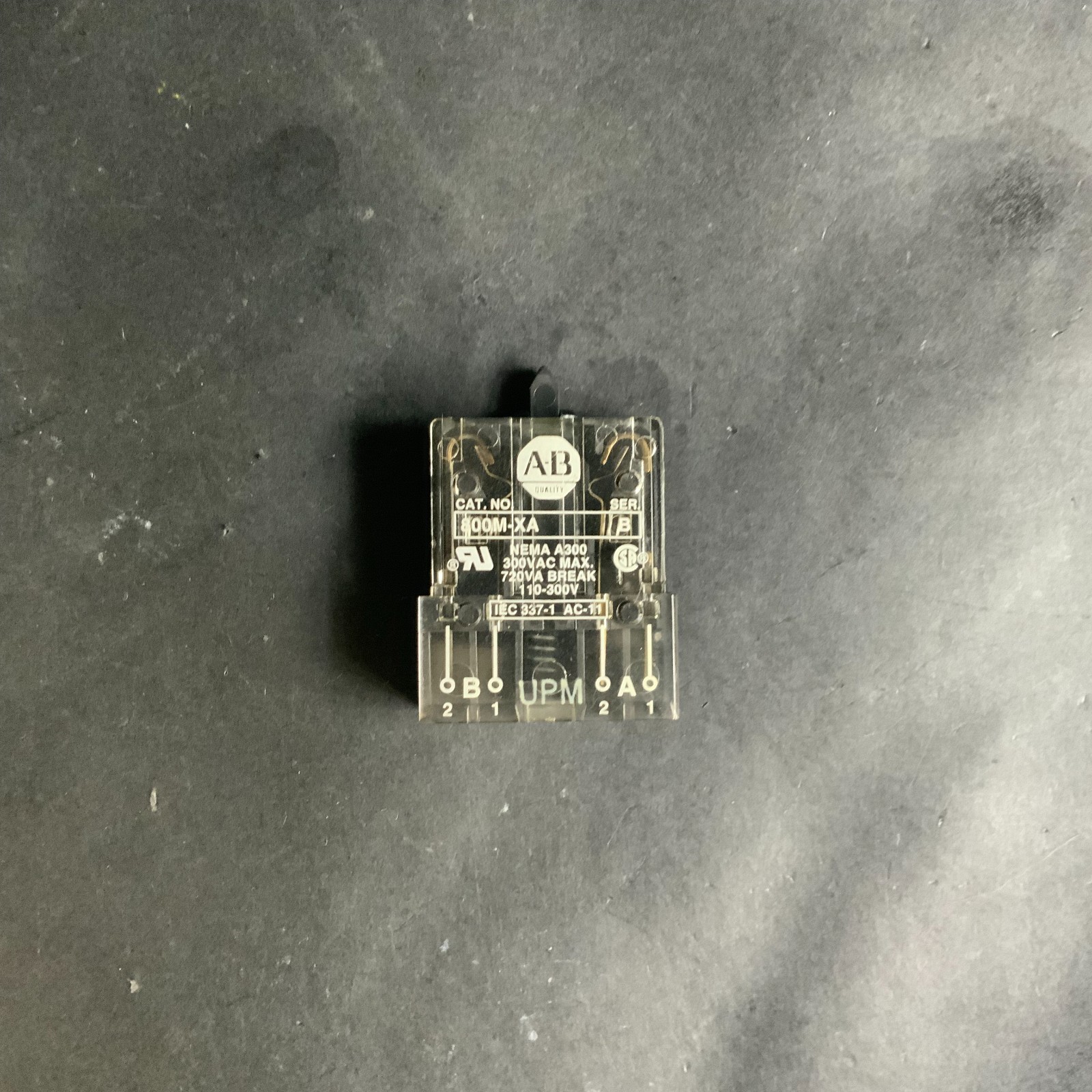 Used ALLEN BRADLEY 800M-XA CONTACT BLOCK ($12 OBO)