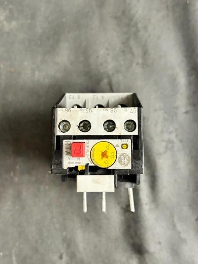 Used GENERAL ELECTRIC RTA1R THERMAL OVERLOAD RELAY