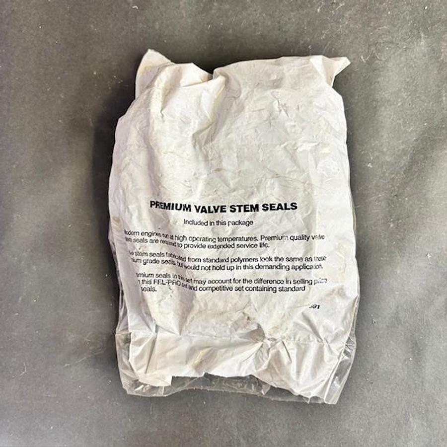 Used FEL-PRO PREMIUM VALVE STEM SEALS PACK OF 16