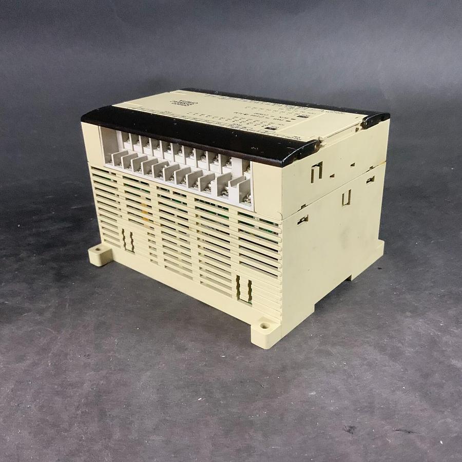Used OMRON CPM1A-30CDR-A PROGRAMMABLE CONTROLLER ($50 OBO)