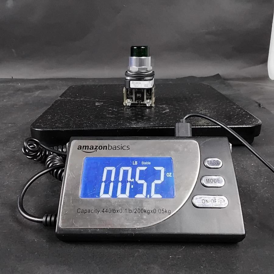 Used ALLEN BRADLEY 800T-QBH10G SER T GREEN PUSHBUTTON ($40 OBO)