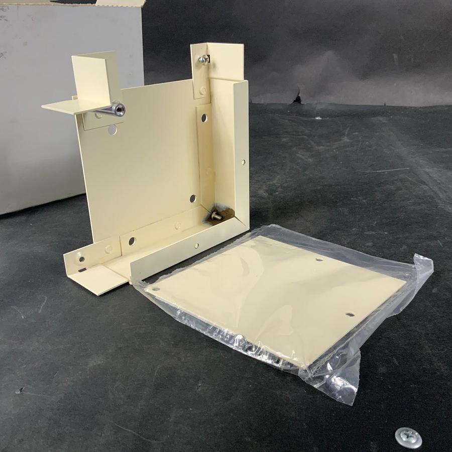 WIREMOLD V4011 FLAT ELBOW ($40 OBO)