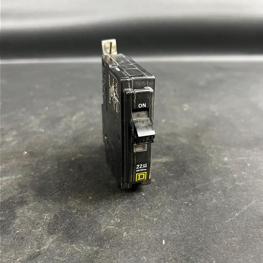 Used SQUARE D 4016703 CIRCUIT BREAKER ($20 OBO)