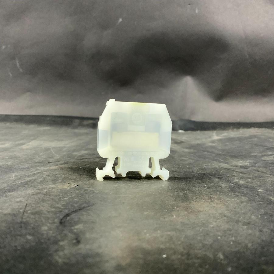 Used ALLEN BRADLEY 1492-HM3 TERMINAL BLOCK ($3 OBO)